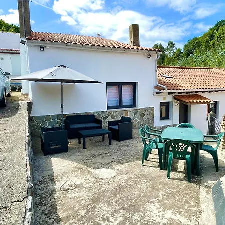 Casa Santi Y Laura *